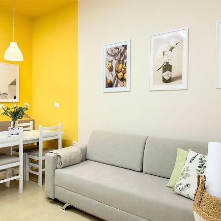 13 Eur For Monthly Stay - Home By The Sea - Hbs Golem  Exterior photo