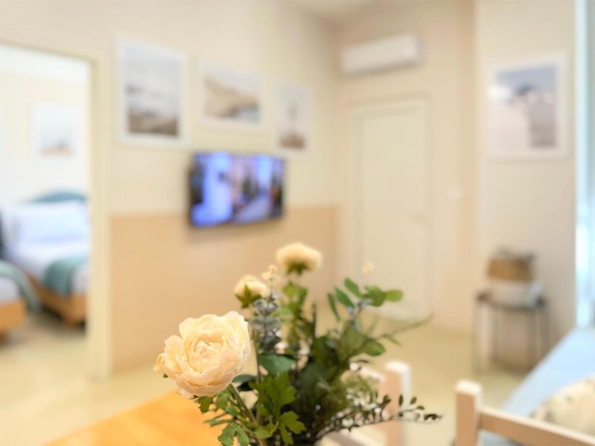 13 Eur For Monthly Stay - Home By The Sea - Hbs Golem  Exterior photo
