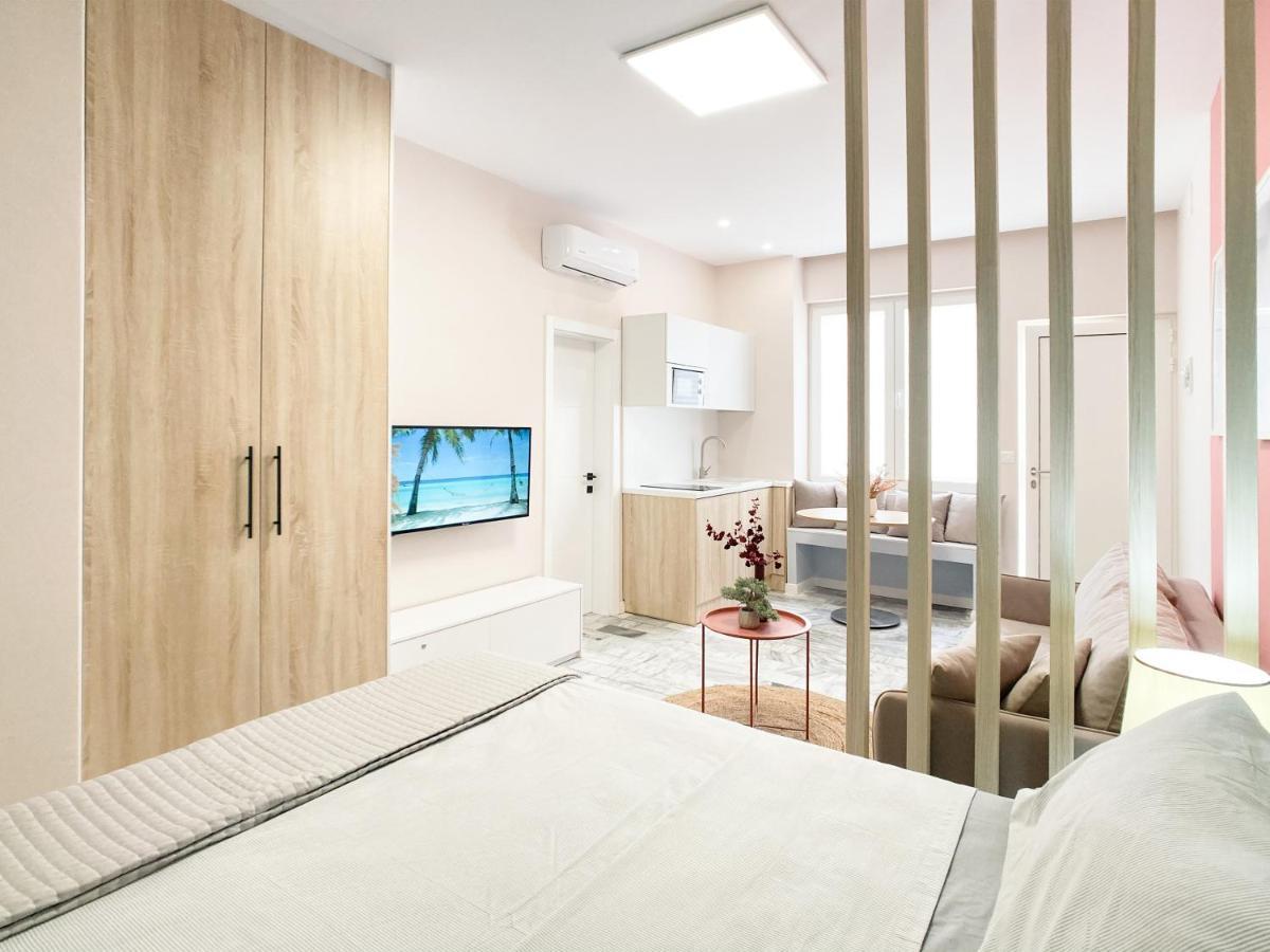 13 Eur For Monthly Stay - Home By The Sea - Hbs Golem  Exterior photo